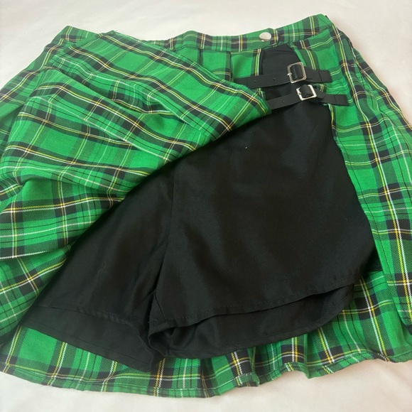 NWT Hot Topic Green Plaid Pleated Buckle Mini Skort School Girl Womens Large New - Picture 5 of 7